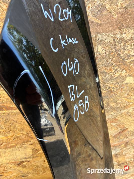 Mercedes C klasa W204 kod lak 040 BŁOTNIK PRZÓD Słowikowo