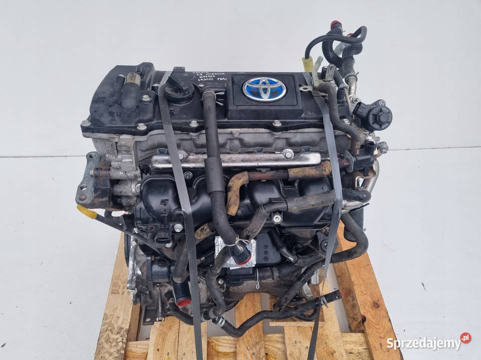 SILNIK Toyota Corolla XI E18 18 HYBRYDA 80 2ZR Silniki kompletne Rudka