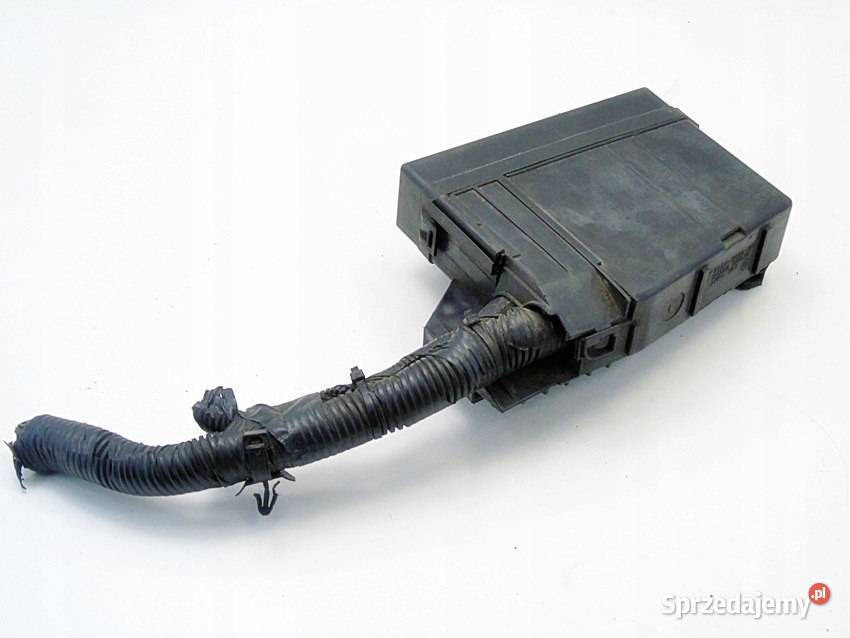 SKRZYNKA BEZPIECZNIKÓW BEZPIECZNIKI NISSAN Sosnowiec