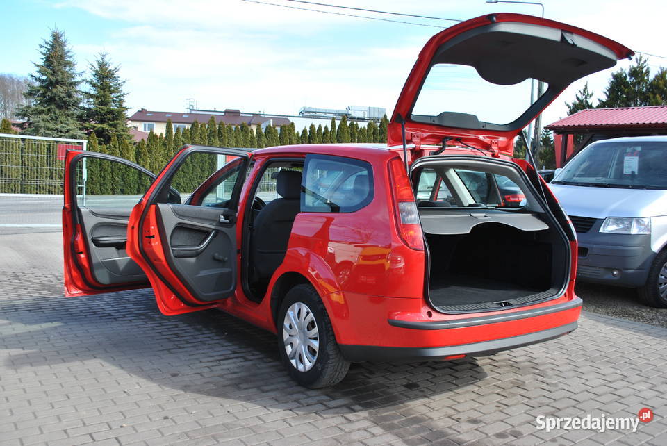 Ford Focus Kombi Czerwony Klimatyzacja Centralny radio pomorskie Sierakowice sprzedam