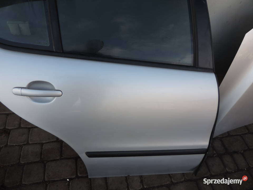 SEAT LEON I TOLEDO II DRZWI PRAWY TYŁ Rok produkcji 2002 Nowy Sącz