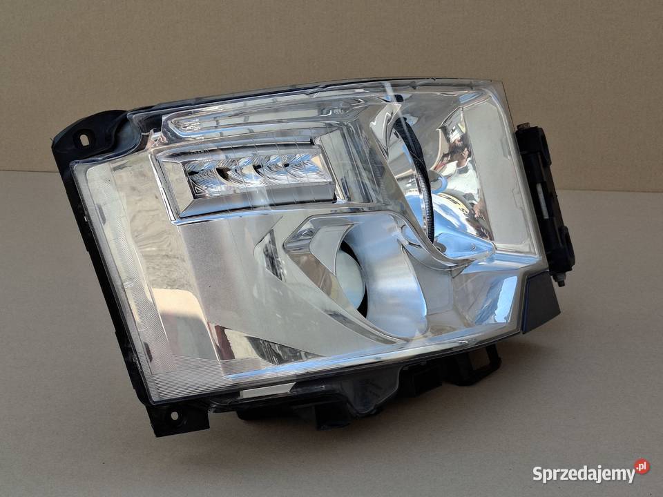 RENAULT GAMA T RANGE REFLEKTOR PRAWY LAMPA PRAWA lubuskie