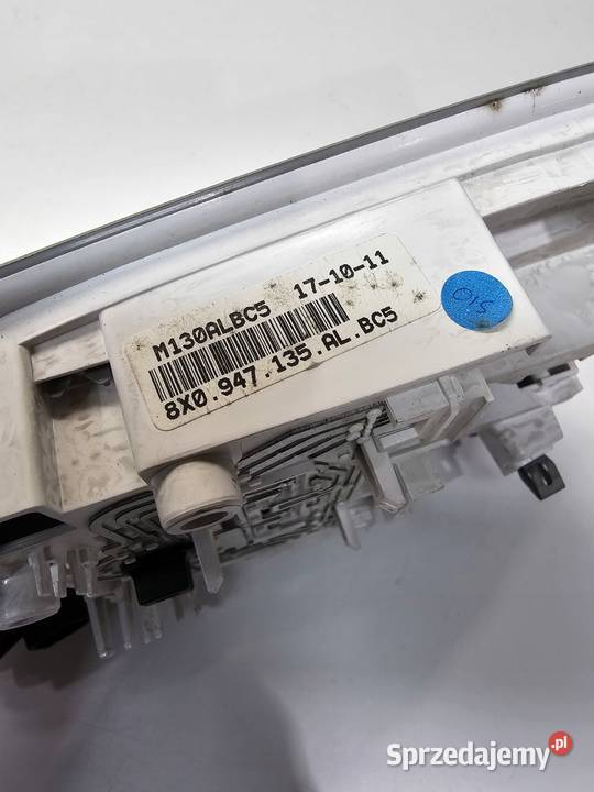 LAMPKA PODSUFITKI LED AUDI A3 8V A1 Q3 osobowe