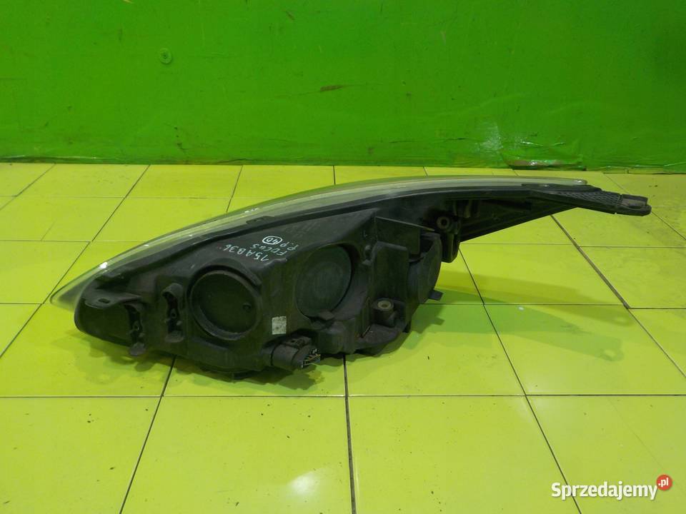 FORD FOCUS MK3 16 B 12r HB 5D lampa prawa przod Lampy przednie mazowieckie Suków