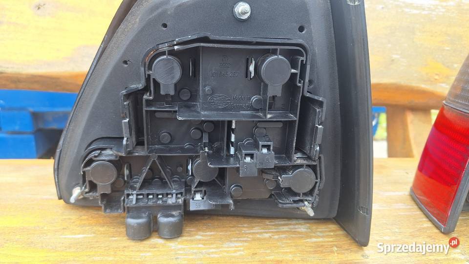 Lampy tył Fifft Fioletowo Czerwone Golf MK2 Poznań sprzedam