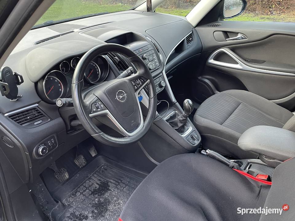 Opel Zafira 14 turbo 120 2013r MPV