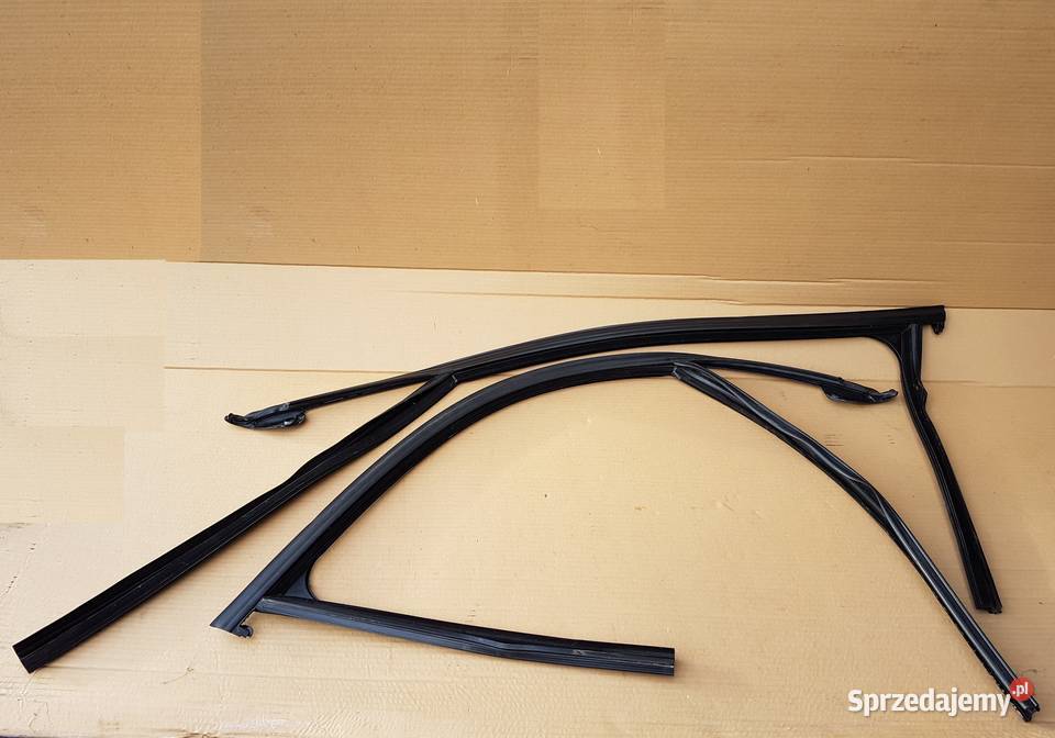 BMW 1 120 F20 LIFT uszczelka prowadnica szyby