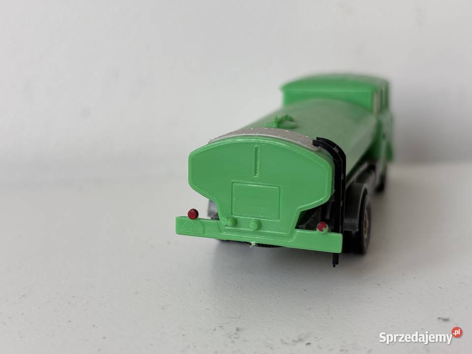 Model SkodaLiaz cysterna Premot 187 H0 Warszawa