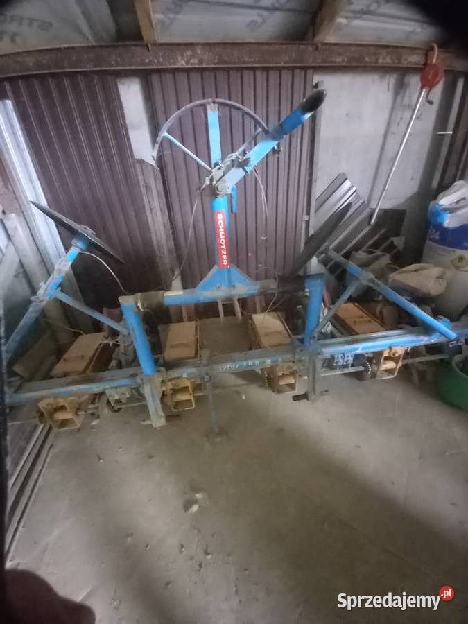 Siewnik do kukurydzy nieuszkodzony