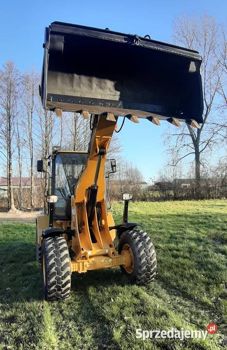 Ładowarka kołowa CAT CATERPILLAR 908 stan bd Zadzim