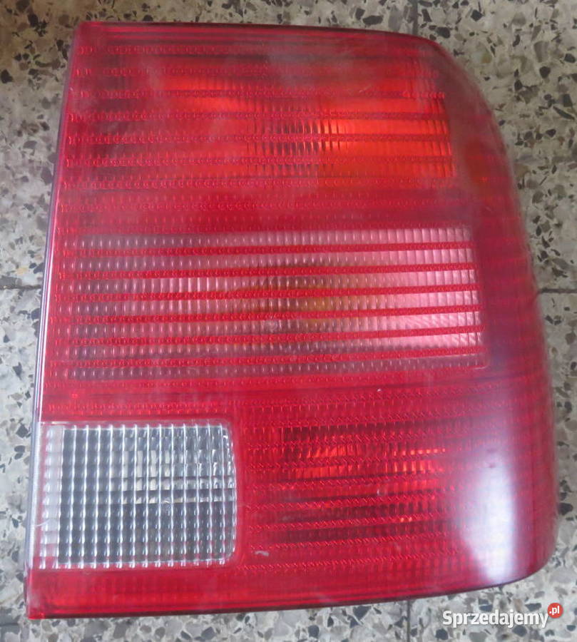 Lampa Prawy Tył Tylna Prawa VW Passat B5 Sedan 1900cm3 Kaczyce sprzedam