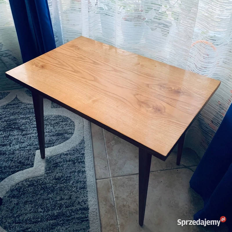 Stolik kawowy Vintage kolor jasnego drewna Walendów sprzedam