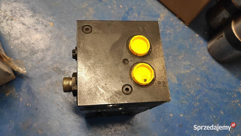 blok hydrauliczny Holand CR 87376595
