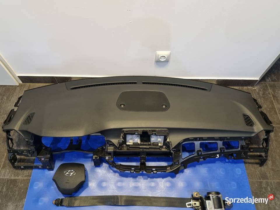 KOMPLETNA KONSOLA HYUNDAI TUCSON III 1820 NLINE osobowe Skierniewice sprzedam