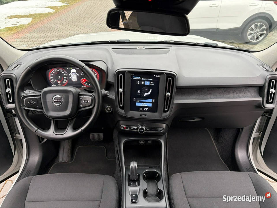 Volvo XC 40 T3 163 Automat Kamera CarPlay serwisowany w ASO Lipówki