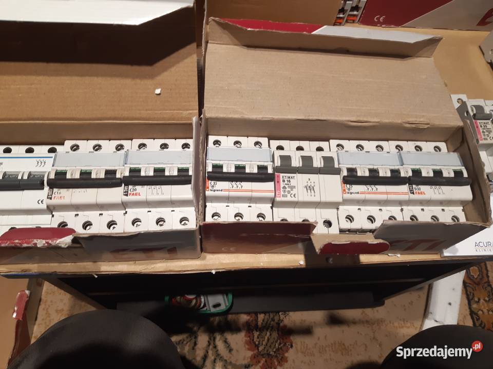 zestawy 3 faz gniazda rozdzielnice bezpieczniki Jasło
