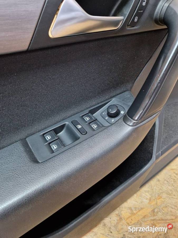 Vw passat B7 boczek kierowcy lewy przód osobowe