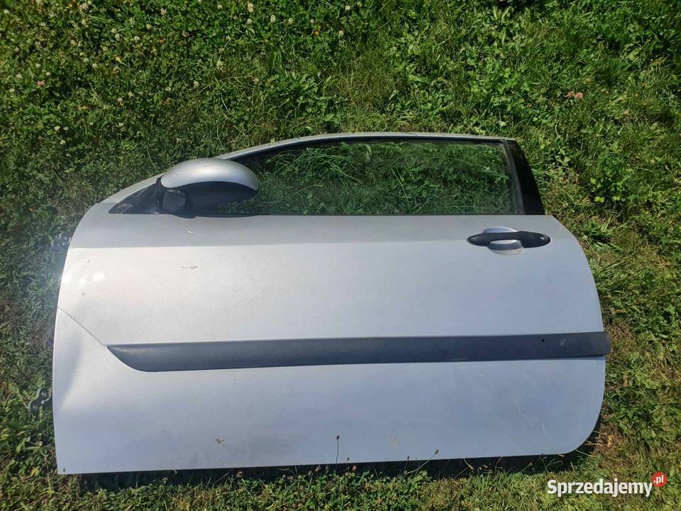 Drzwi lewe srebrne Ford Focus mk1 3 drzwi Rok produkcji 2002 Kraków