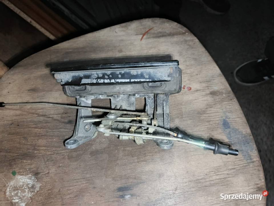 Klamka tylnej klapy audi 80 b4 avantkombi Klamki Końskie