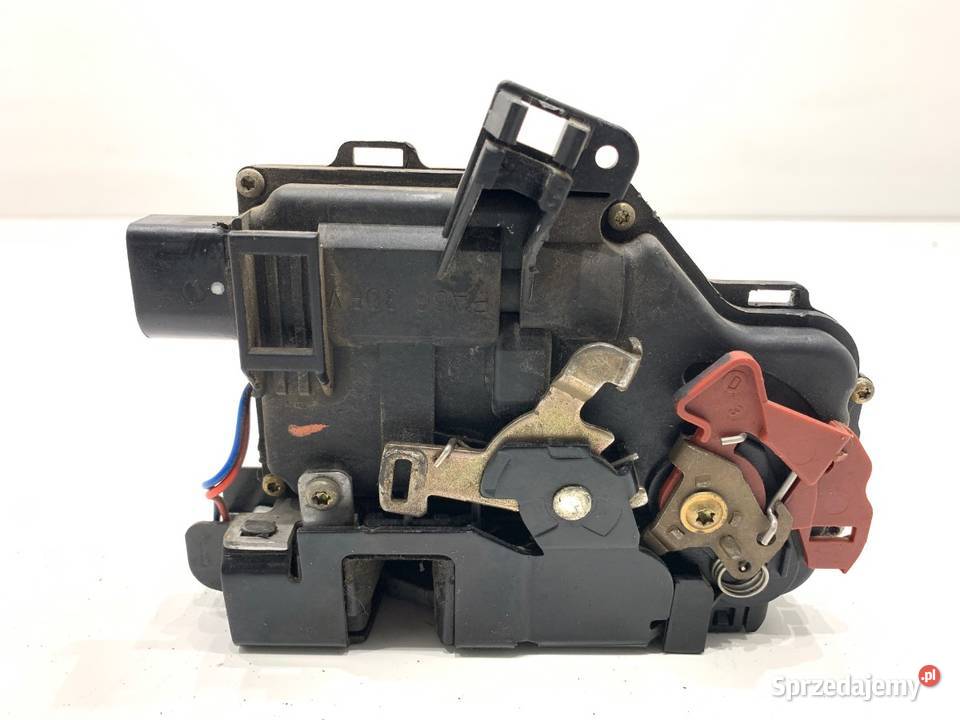 ZAMEK DRZWI PRAWY PRZÓD AUDI A4 B6 Kombi 0005 osobowe sprzedam