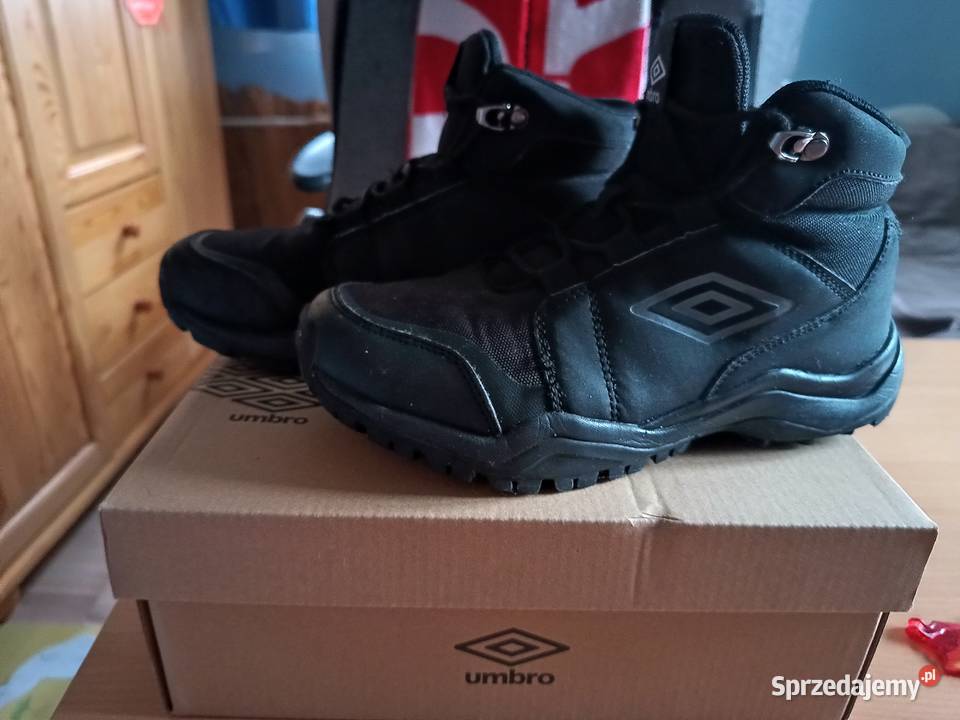 Sprzedam buty na chłopca sprzedam