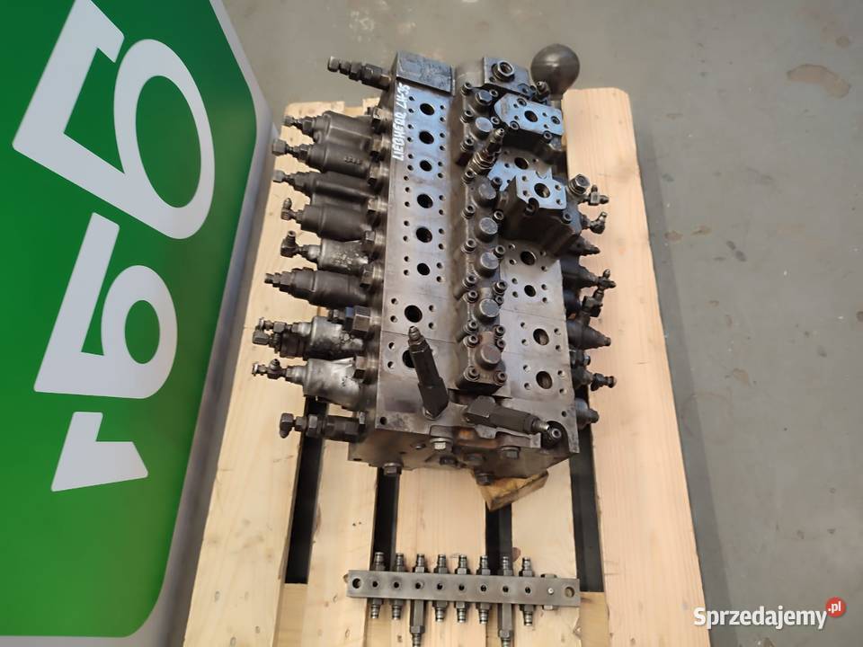 Rozdzielacz hydrauliczny 20Y6031212 7234611722 Wilkowo