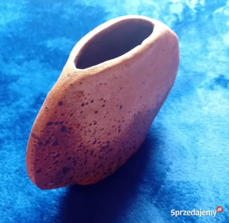 Wazon w formie dysku Keramos Austria projekt Ina Koźminek