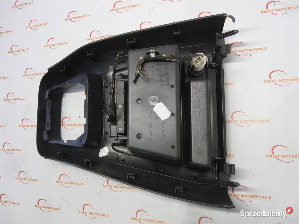 VOLKSWAGEN TIGUAN I 10r ramka biegów gniazdo osobowe Kielce