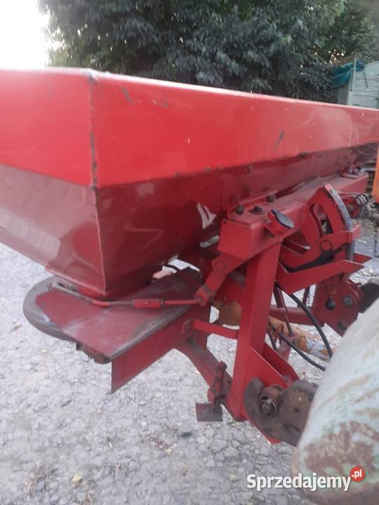 Rozsiewacz do nawozów hydraulicznie otwierany lubelskie Bzowiec