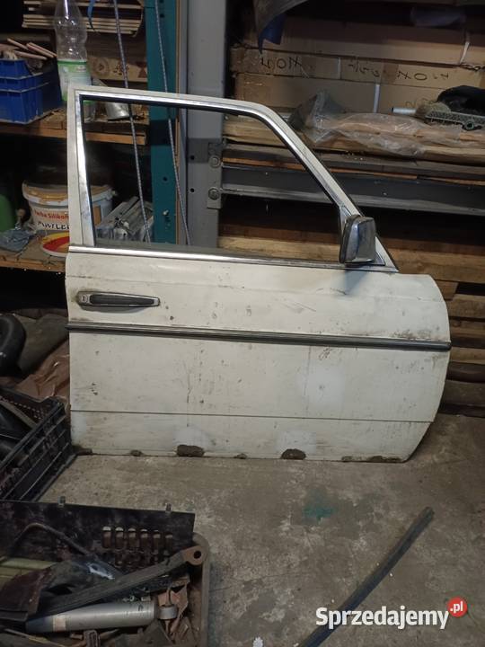W123 Mercedes Drzwi Prawy Przód Sedan Żychlin