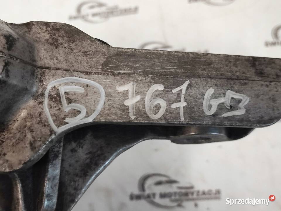 VOLVO C30 07r 25 TURBO B5254T3 220 łapa skrzyni Kielce