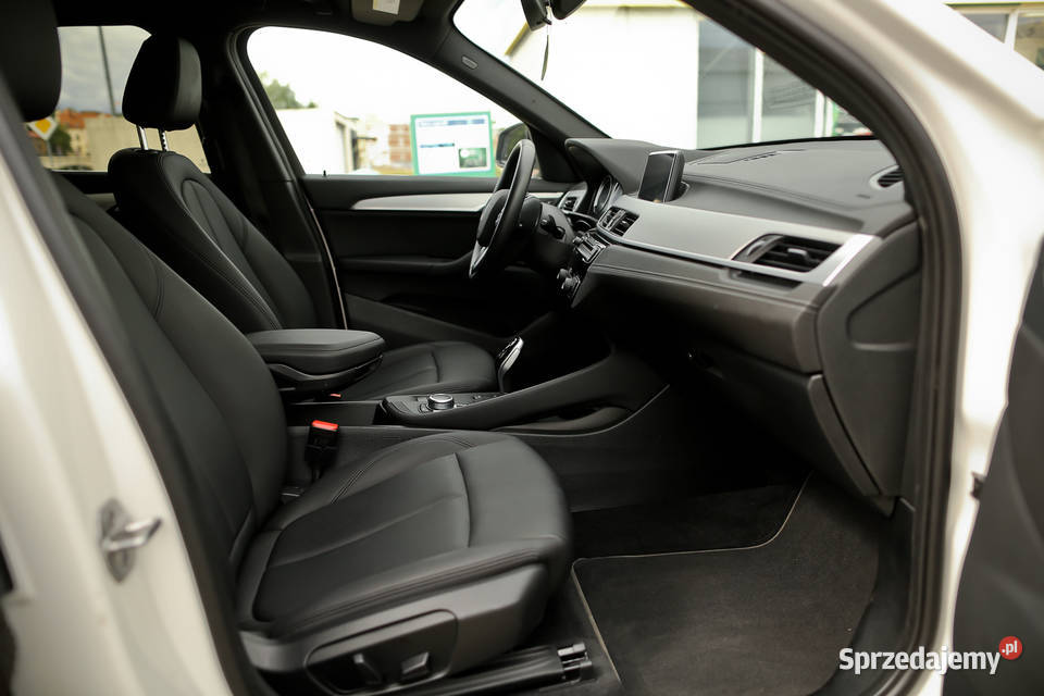BMW X1 28i 231 xLINE Radar Asystenci Kam Skóra wspomaganie kierownicy