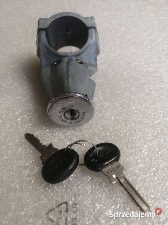 Stacyjka Oldtimer FIAT dwa klucze Warszawa