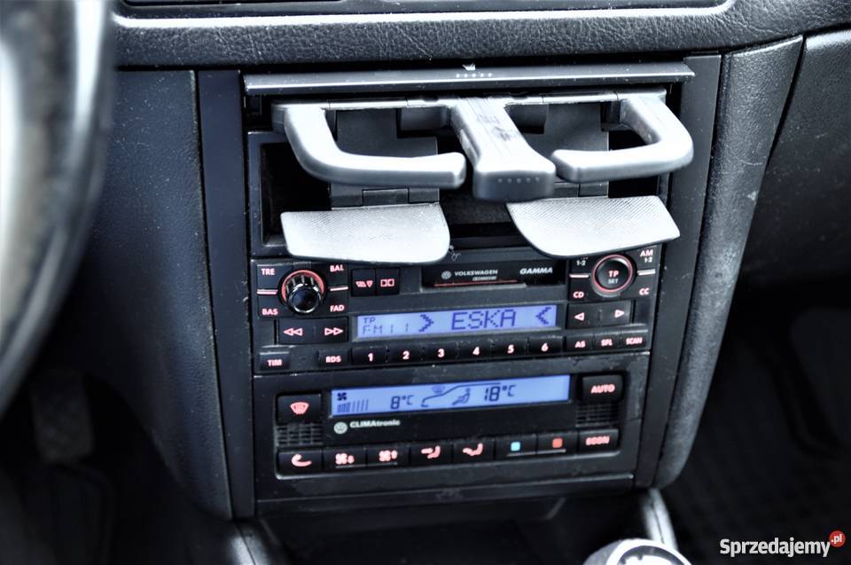 vw Golf IV 16 SR 102 highline black edition Kiełczów