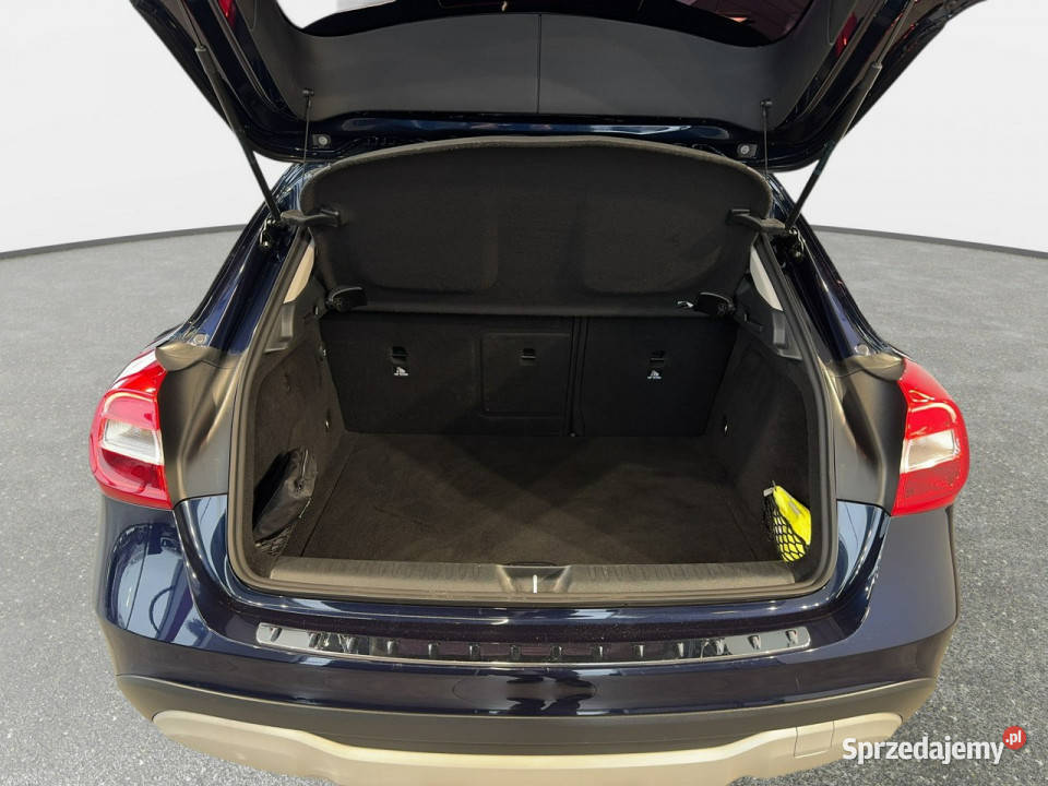 Mercedes GLA 180 16 122 automat 2018 r salon Myślenice sprzedam