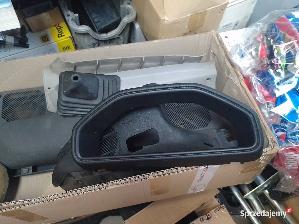 Ford Fiesta MK3 Plastyki listwy itp Listwy wielkopolskie Wągrowiec