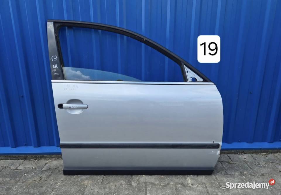 DRZWI PRZÓD PRAWY PRAWE VW PASSAT B5 FL LA7W osobowe
