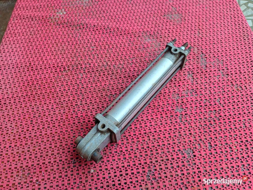 Siłownik pneumatyczny z czasów PRLu śląskie Żywiec