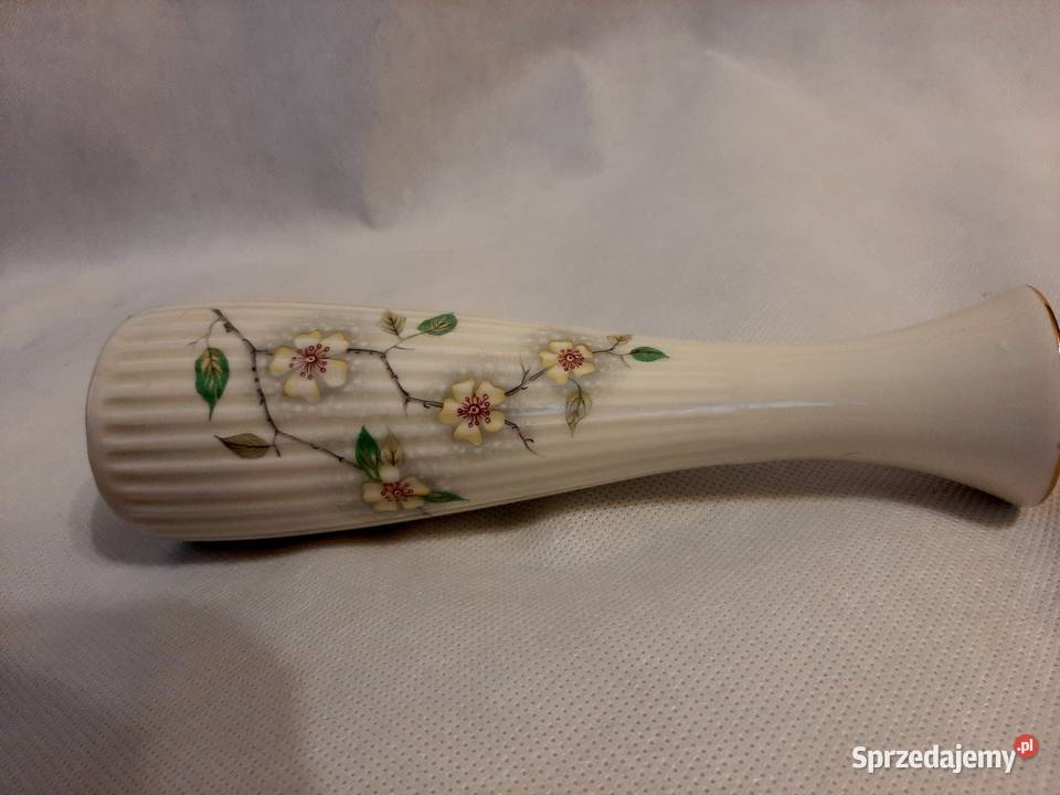 Piękny porcelanowy wazon w kwiatysygnowany Inowrocław sprzedam