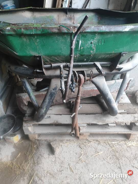 Rozsiewacz nawozu Amazone ZAF402 Latowicz