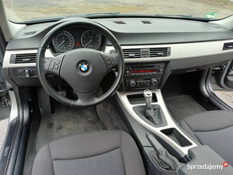 BMW e91 2010r lift 20 benzyna 160 przebiegu alu 143KM łódzkie