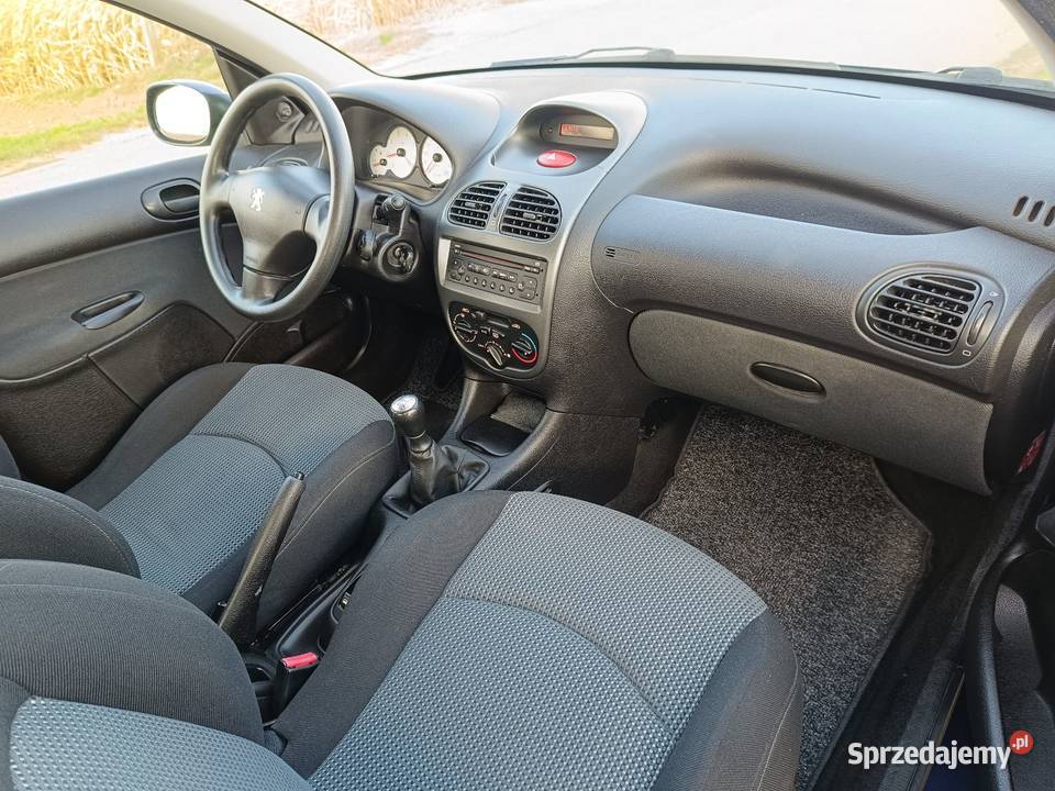 Peugeot 206 14 8V 75 148000 2005 z Niemiec 1400cm3