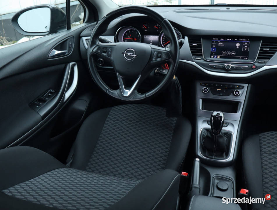 Opel Astra 12 Turbo światła do jazdy dziennej Łódź