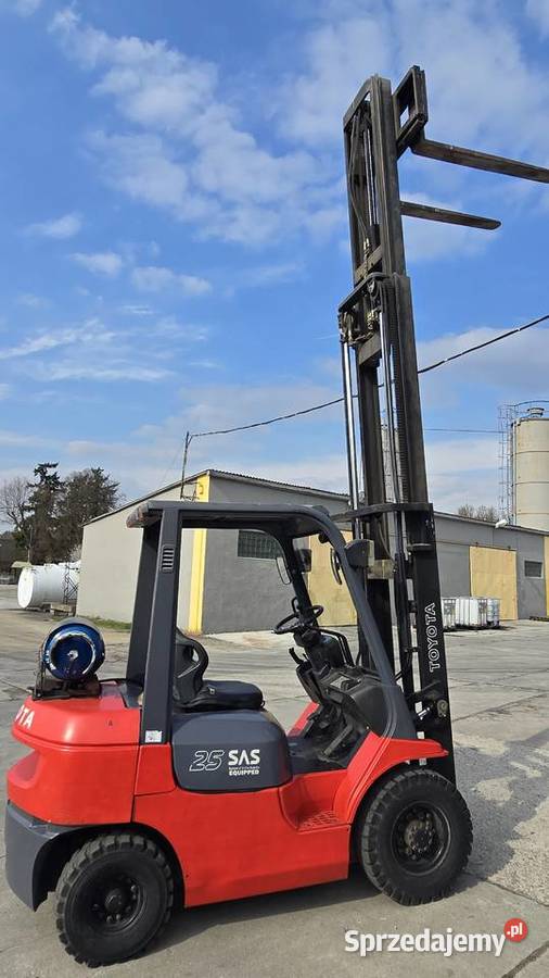 wózek widłowy TOYOTA 7FG25 25tony TRIPLEX gaz Toyota Ligota Turawska