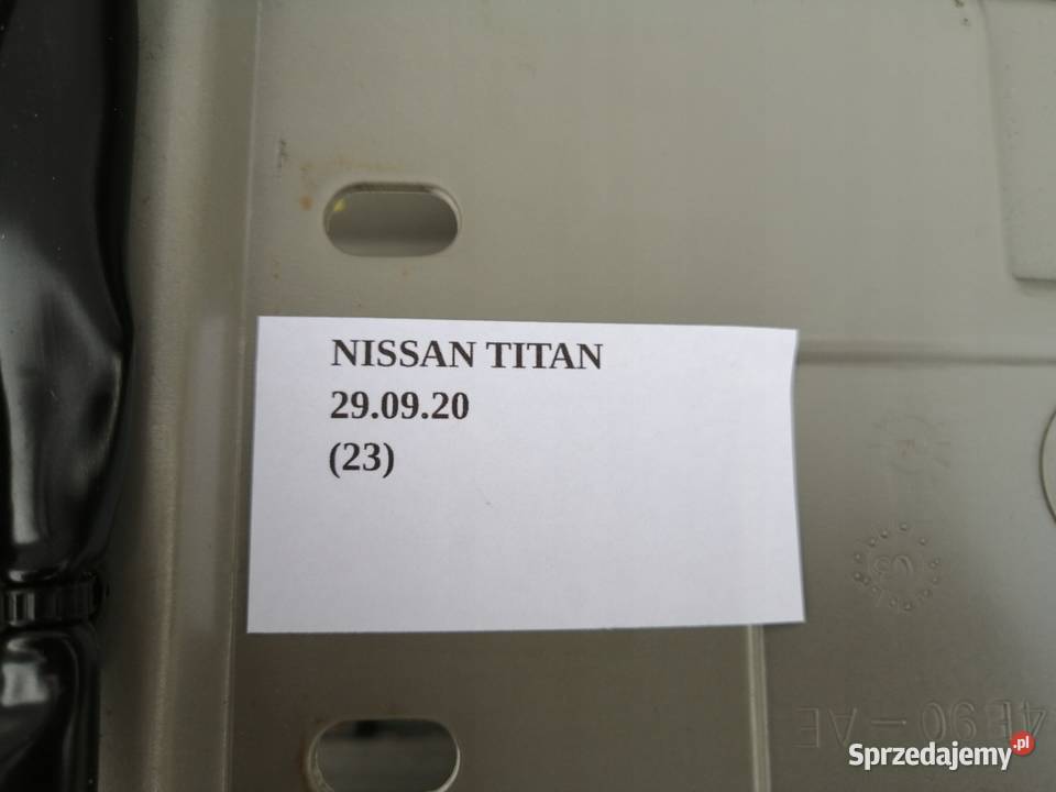 OBUDOWA TUNELU ŚRODKOWEGO NISSAN TITAN ARMADA osobowe