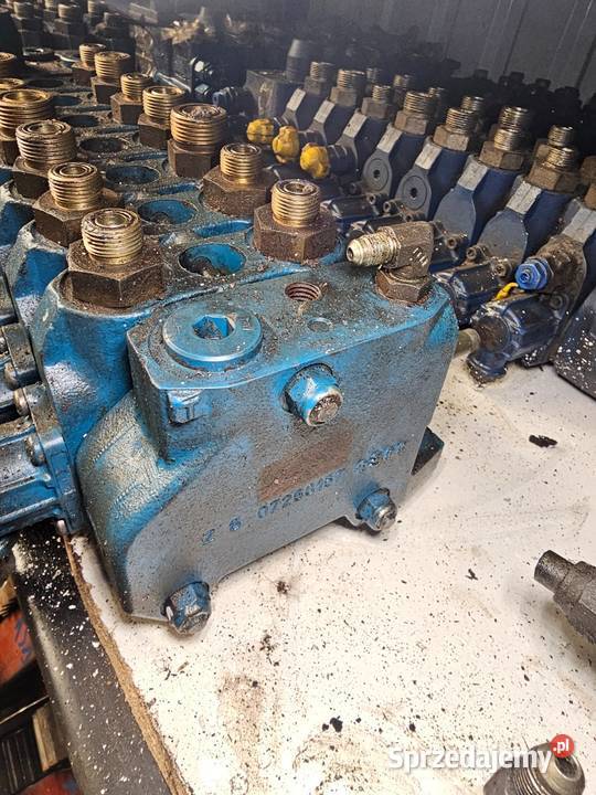 Rozdzielacz hydrauliczny tylni Holland Case Fiat pomorskie Gdynia