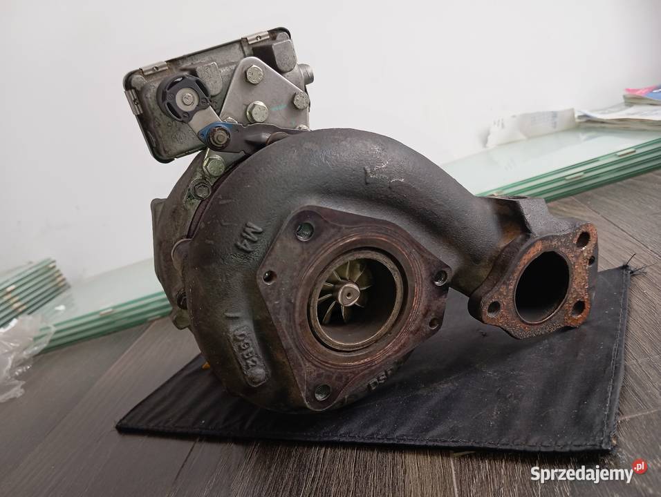 Turbosprężarka Mercedes Benz 30 V6 Wadowice