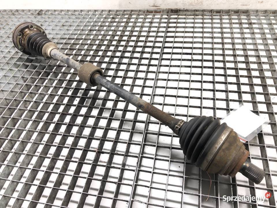 PÓŁOŚ PRAWY PRZÓD VW PASSAT B8 14 150 PRZEGUB