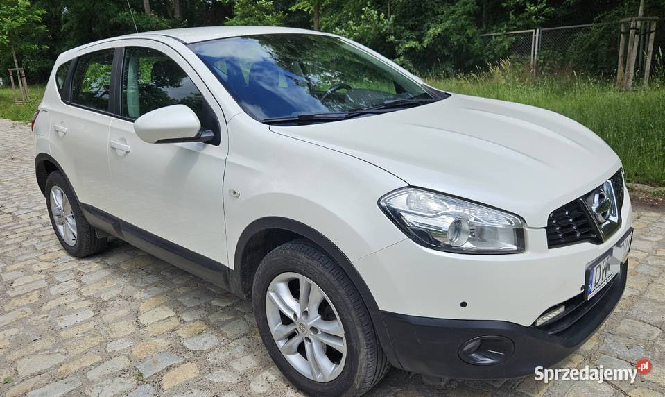 Nissan Qashqai 2013r 16 benzyna krajowy biała Nissan Wrocław