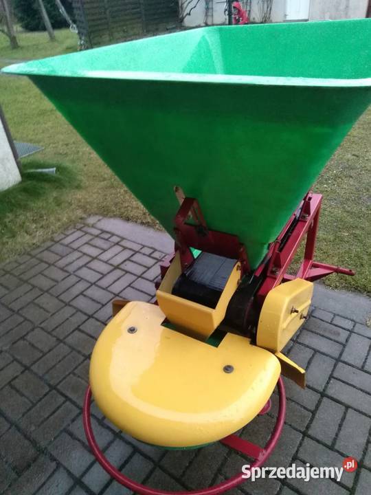 Rozsiewacz MOTYL Pom 400 Piaskarka Solarka Bratoszewice sprzedam